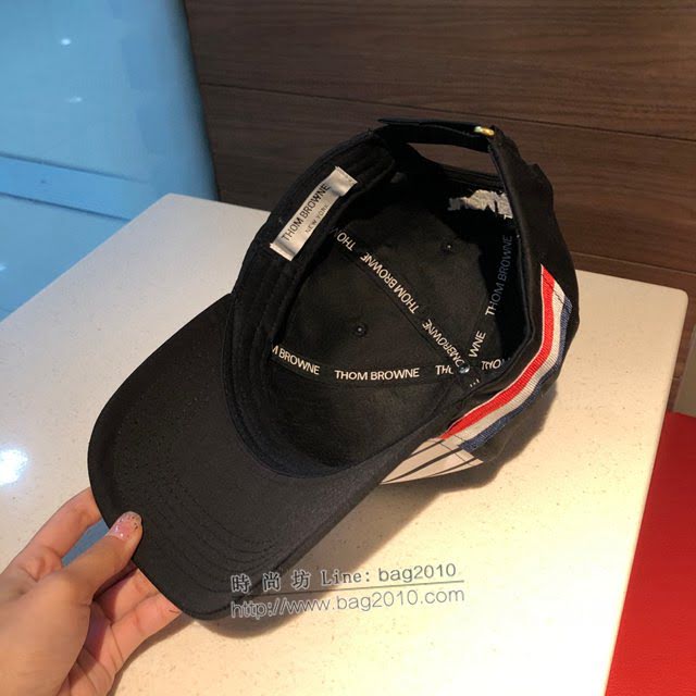 Thom Browne男女同款帽子 湯姆布朗尼黑白拼色復古格紋刺繡棒球帽鴨舌帽  mm1481